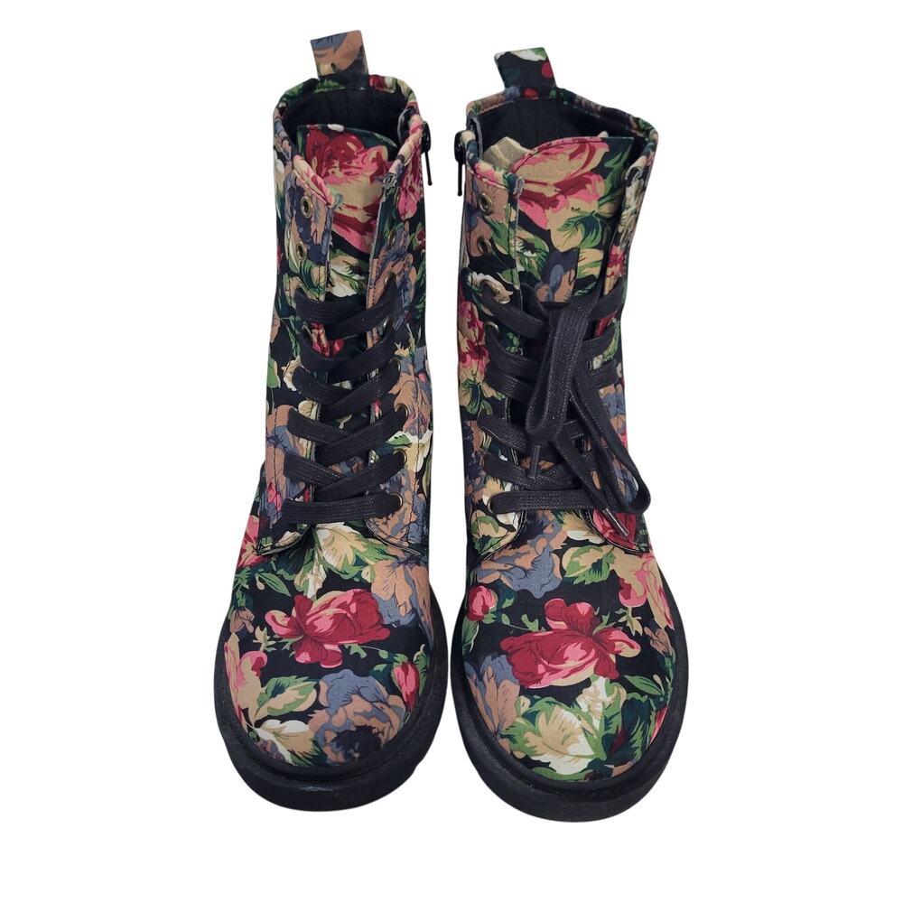 Mossimo Supply Co Rose Tapestry Floral Lace Up Combat Boots Size 9.5M 9426-2980